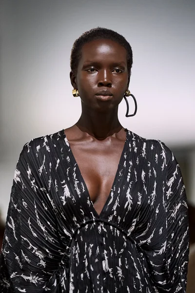 Look 140